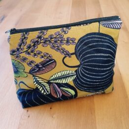 Pochettes fabriquées artisanalement en petites séries, élégantes et pratiques pour un usage quotidien