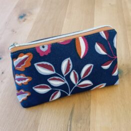 Pochettes fabriquées artisanalement en petites séries, élégantes et pratiques pour un usage quotidien