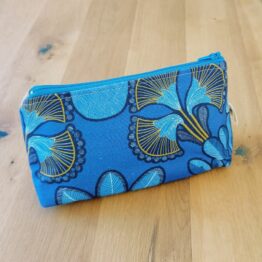 Pochettes fabriquées artisanalement en petites séries, élégantes et pratiques pour un usage quotidien